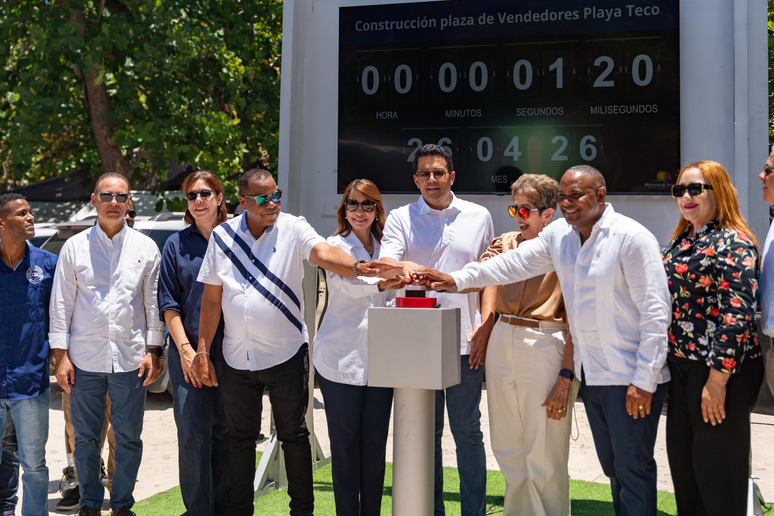 ALCALDE ROQUELITO ACOMPAÑA A DAVID COLLADO EN ANUNCIO IMPORTANTE OBRA TURÍSTICAS EN MAIMON