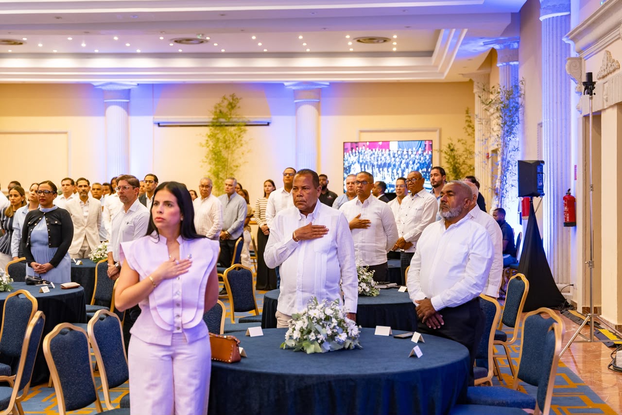 ROQUELITO GARCÍA DICE PRESENTE EN PRESENTACIÓN DEL PROYECTO AUTOPISTA DEL AMBAR OBRA QUE IMPULSARÁ EL DESARROLLO DE PUERTO PLATA